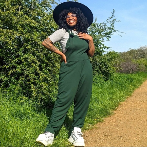 Snag overalls, green knit, size "G" (20-22), stretchy, pockets, spring - Picture 8 of 13